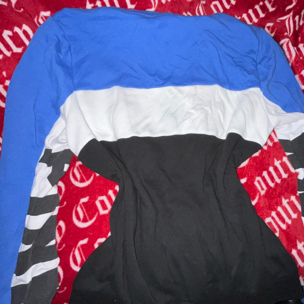 Zip up - Picture 2 of 4